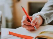 Concursos e seletivos ofertam mais de 900 vagas com salário de até R$ 18,5 mil