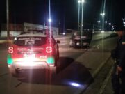 Motorista perde o controle de Corolla e capota em avenida de VG