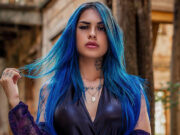 Tati Zaqui reuni momentos mais ousados no palco: “Com fio denta cavado e ousadia!”