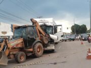 Trabalhador morre em batida entre trator e caminhão em VG