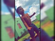 Criança de 4 anos é assassinada com facada pela madrasta por ser ‘arteira’