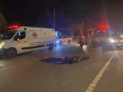 Motorista sem CNH atropela ciclista que atravessava rua