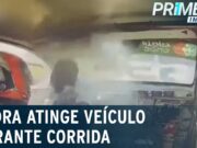 Pedra atinge veículo durante corrida e quase fere piloto no Paraná; veja o momento