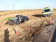 Motorista morre em batida entre Corolla e carreta na BR-163