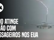Raio atinge avião com passageiros durante tempestade nos Estados Unidos; veja