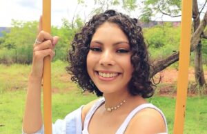 Lana Maria – GAROTA VIDEOCLIP