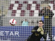 PSG fará homenagem a Sergio Rico em jogo com o Milan no Parque dos Príncipes, diz jornal