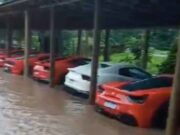 Frota de Ferrari avaliada em R$ 40 milhões é atingida por enchente em SC