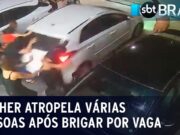 Mulher atropela várias pessoas após brigar por vaga de estacionamento