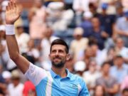 Djokovic vence Hurkacz, mas depende de derrota de Rune para avançar à semi do ATP Finals