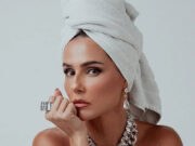 Deborah Secco dá o que falar ao surgir de look de toalha em Prêmio: ‘Causando’