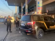 PF interdita postos de combustíveis em ação contra tráfico de drogas e lavagem de dinheiro