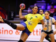 Brasil supera Argentina e continua vivo no Mundial de handebol