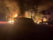 Incêndio atinge galpão de empresa de reciclagem em Várzea Grande