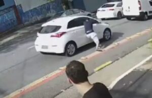 Criminosos são flagrados quebrando vidros de carros com cotovelada em SP; veja