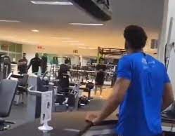 Promotor de Justiça saca arma e ameaça homem dentro de academia no Recife; veja