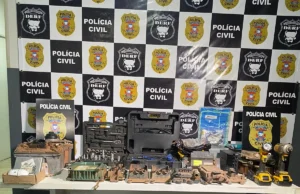 Mulher é presa com R$ 100 mil em peças automotivas furtadas