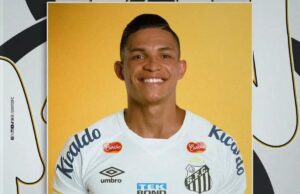 Rodrigo Ferreira exalta volta ao Santos: ’Grato por vestir essa camisa gigantesca’