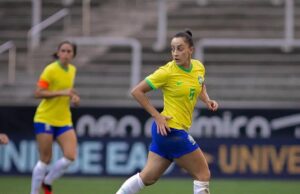 Luana, jogadora da seleção de futebol, foi diagnosticada com o Linfoma de Hodgkin
