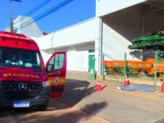 Homem de 41 anos é encontrado morto em calçada após sentir dores no peito