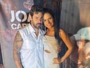 FAMÍLIA ACUSA EX DE JOÃO CARREIRO DE SE APROVEITAR DO NAMORO PARA SE PASSAR POR VIÚVA Reprodução