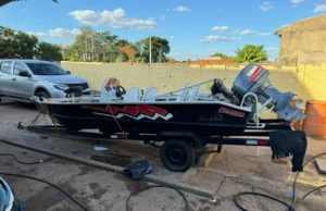 Lancha furtada e veículos com sinais de adulteração são apreendidos em VG