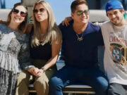 Leonardo e família passeiam no barco de R$ 750 mil que ganhou de presente: ‘Talismã’