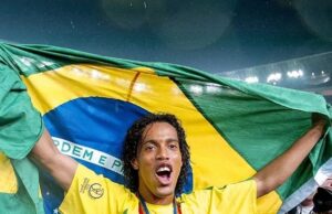 “Um dos piores times”, diz Ronaldinho Gaúcho após Brasil ser eliminado da Copa América