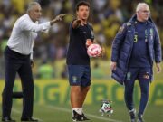 Mudar de técnico não resolve, se a “panelinha” continuar dominando a escalação