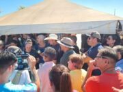 Sob forte comoção, corpo de Raquel Cattani é enterrado