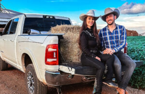 Após falência, Antony e Jessica Sabbag saem do aluguel e exibem mansão; ‘Deus’