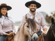 Matteus Amaral e Isabelle Nogueira trocam declarações durante visita ao RS: ‘Ogulho ‘