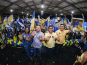 Cezinha reúne Botelho, presidente do União Brasil e quase 3 mil pessoas no lançamento de candidatura