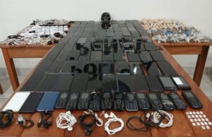 Após assassinato de irmãs, polícia apreende 101 celulares em presídio de MT