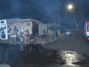 Motociclista atropela pedestre no Centro de Rondonópolis; os dois ficaram feridos