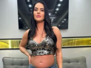 Grávida de Zezé, Graciele Lacerda exibe barriguinha saliente: ‘Colocando para jogo’