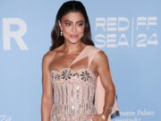 Juliana Paes brilha com vestido luxuoso em baile de gala amfAR, em Veneza: ‘Itália’