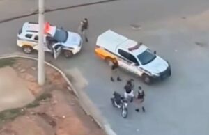 Motociclista foge de abordagem e é perseguido por helicóptero e viatura da PM em MG; veja