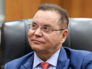 Eleitores de Botelho irão decidir segundo turno