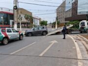 Embriagado, homem causa acidente e deixa mulher ferida