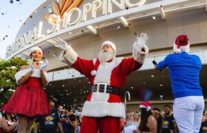Shopping tem horário especial no feriado com Papai Noel
