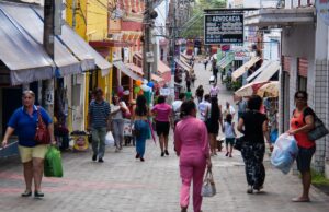 Comércio na rua e em shoppings de VG e Cuiabá funcionará no feriado de sexta