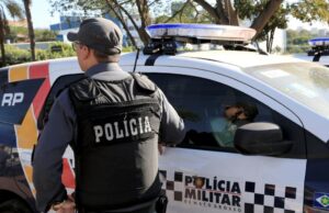 Criminoso atira em mulher dentro de mercado e é morto em confronto com a PM