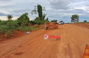 Motorista capota ao desviar de cachorro e morre em estrada