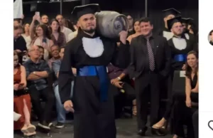 Formando emociona com botijão de gás em colação: ‘Peso que o pai carregou’