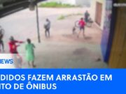 Criminosos fazem arrastão em ponto de ônibus em Vitória; veja