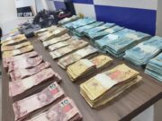 Bandidos mortos em confronto com a PM tinham R$ 320 mil em espécie