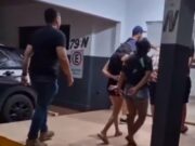 Jovem é presa por forjar o próprio sequestro para extorquir a mãe