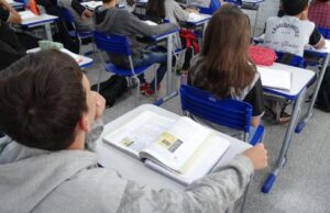 Ministro Camilo Santana anuncia R$ 1 mil para alunos do ‘Pé-de-Meia’ em fevereiro