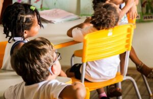 ‘Não temos estrutura para atender todas as crianças’, diz secretária de Educação